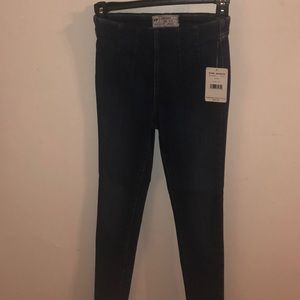 Free People elastic waist jeans 24 NWT